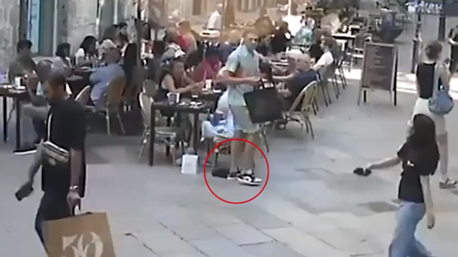 餐廳用膳手袋放腳邊 突不翼而飛 閉路電視驚揭賊人「用腳偷袋」(有片)