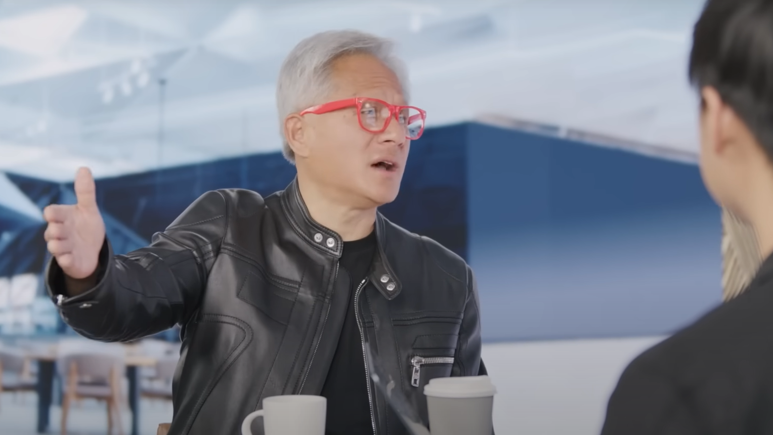 黃仁勳：中國晶片技術僅落後美國「數納秒」