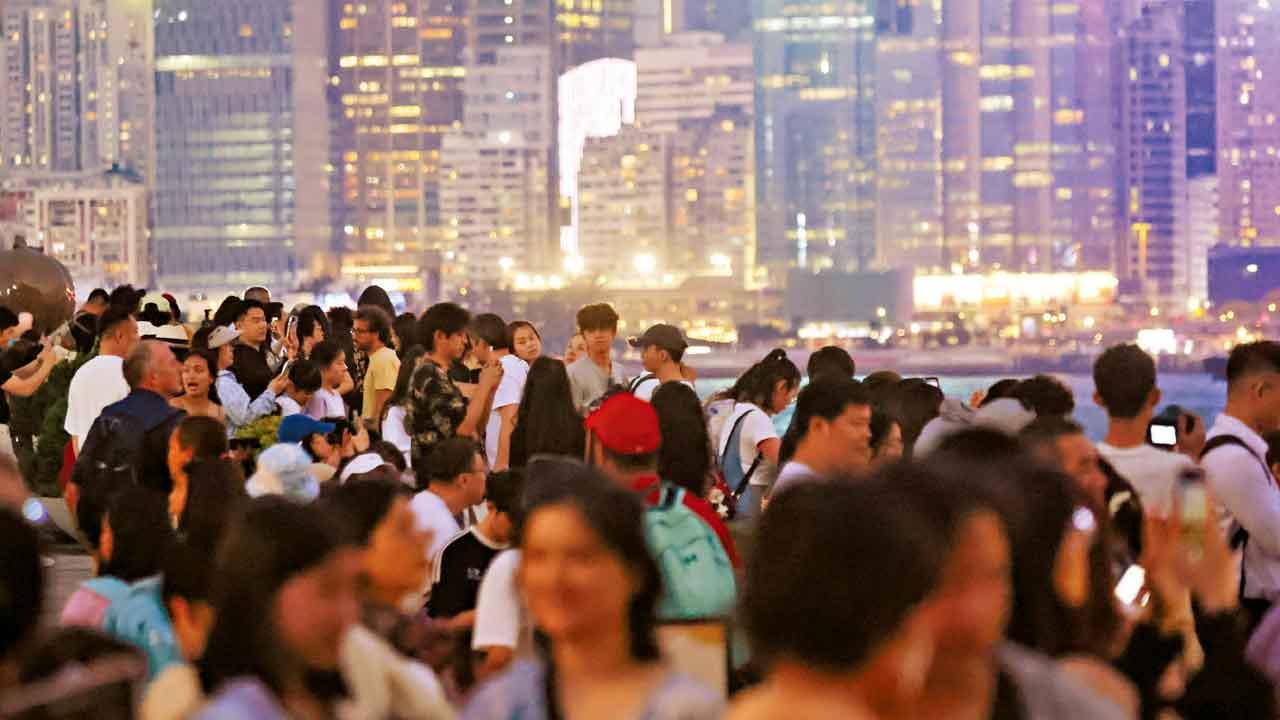 姚柏良料8月訪港旅客破500萬人次 盼政府關注營商環境 消費模式改變