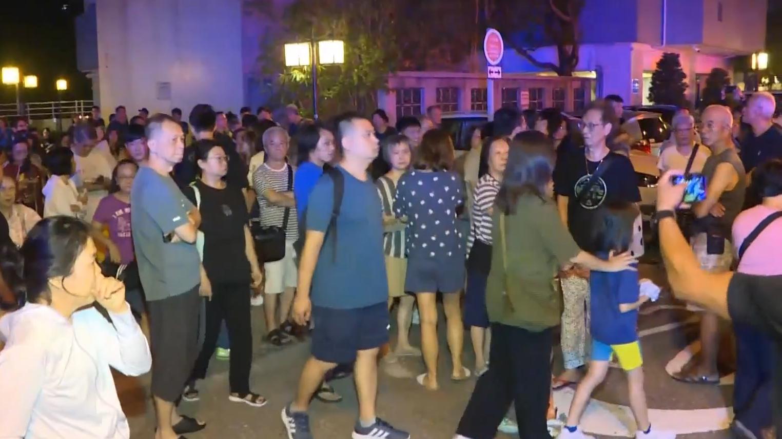 荃灣綠楊新邨發生火警。（有線電視新聞截圖）