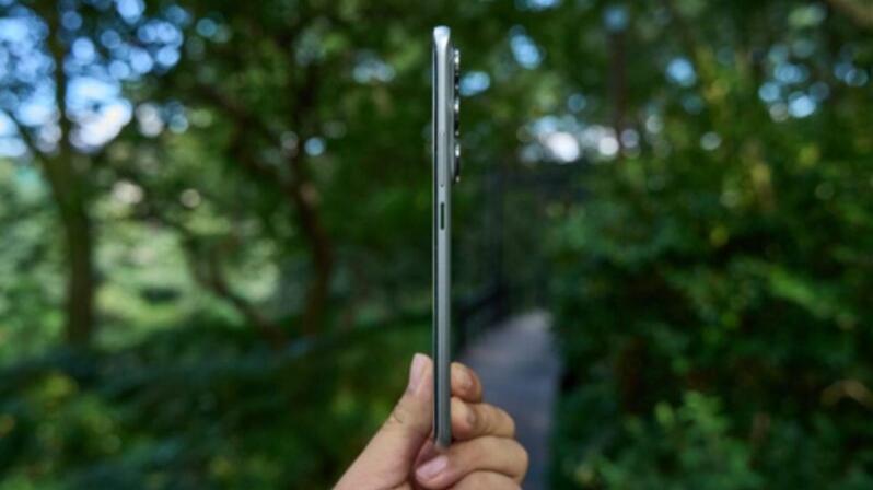 Infinix Hot 60 Pro+機身僅5.95mm厚　全球最薄曲面屏手機誕生！