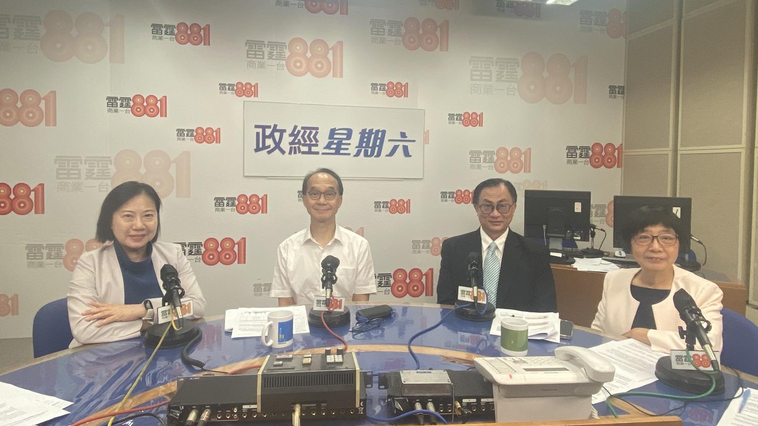 疫苗可預防疾病科學委員會主席劉宇隆出席電台節目。(商業電台提供圖片)