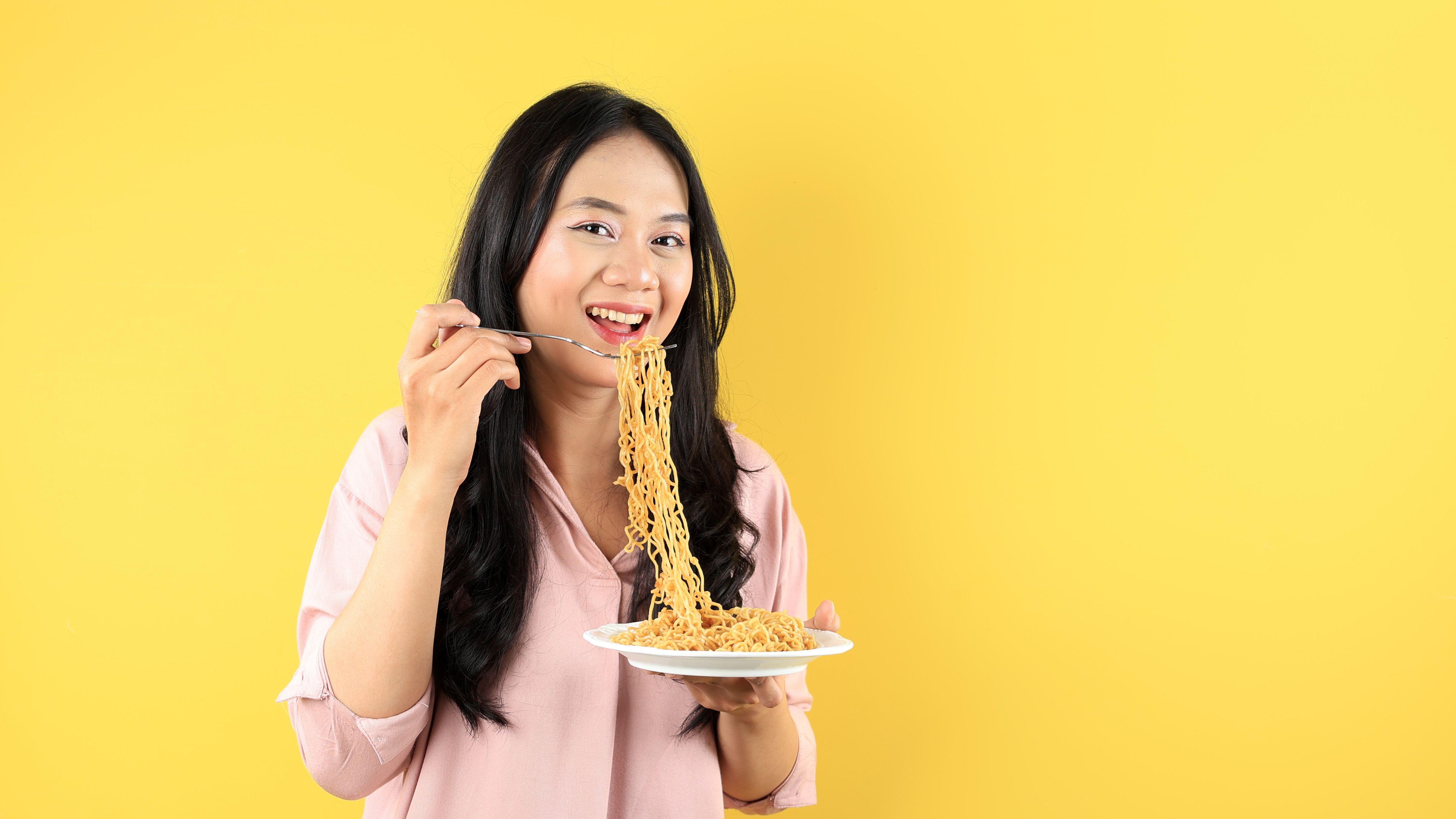 食麵 食飯 吃麵 吃飯 白飯 澱粉 油脂 蔬菜 蛋白質 麵條 腹瀉 致肥 減肥