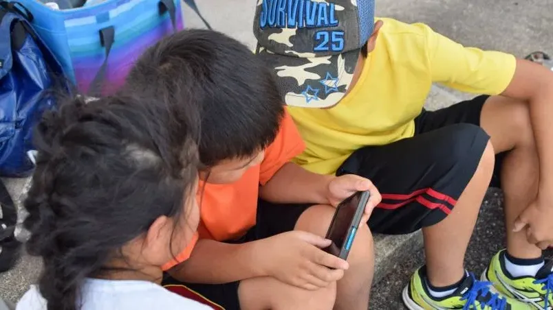 河南5歲童近視破千度　因一哭鬧爺爺嫲嫲就用手機哄