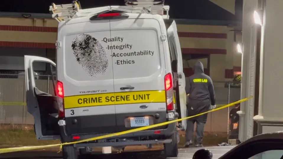 美國印第安納州購物中心停車場爆槍擊　至少2死5傷