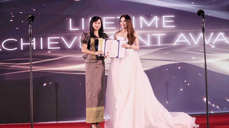 溫碧霞獲頒柬埔寨亞洲電影節終身成就獎