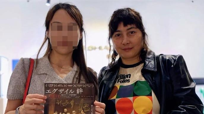 何超儀陳子聰已返港 逛街遇fans求合照