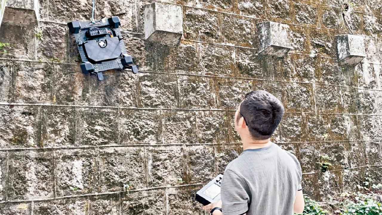 倡工務工程廣泛應用建築機械人 發展局︰助提升工程生產力 安全