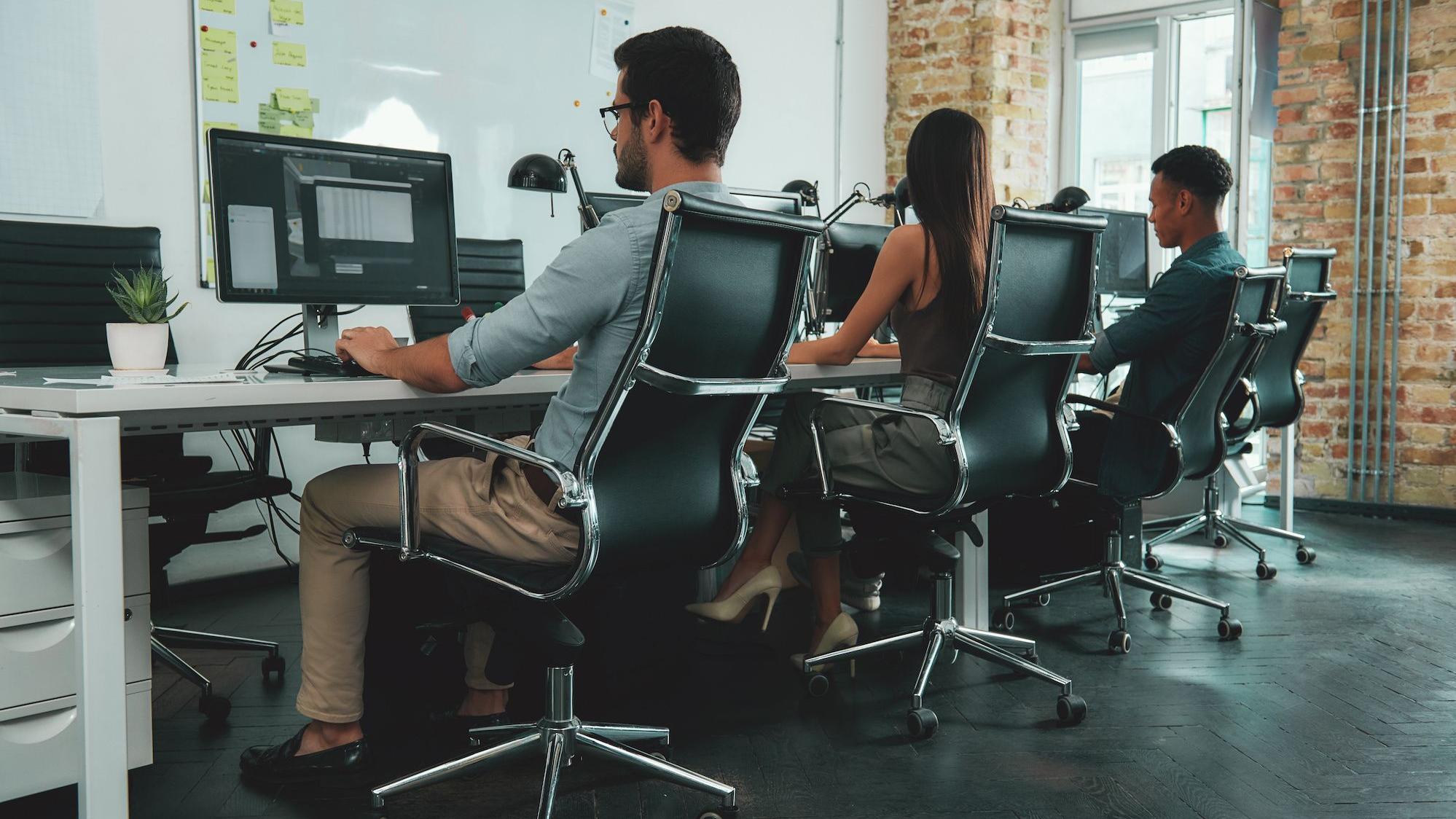 久坐成常態 每日坐超過10個鐘 大腸癌風險高1.64倍