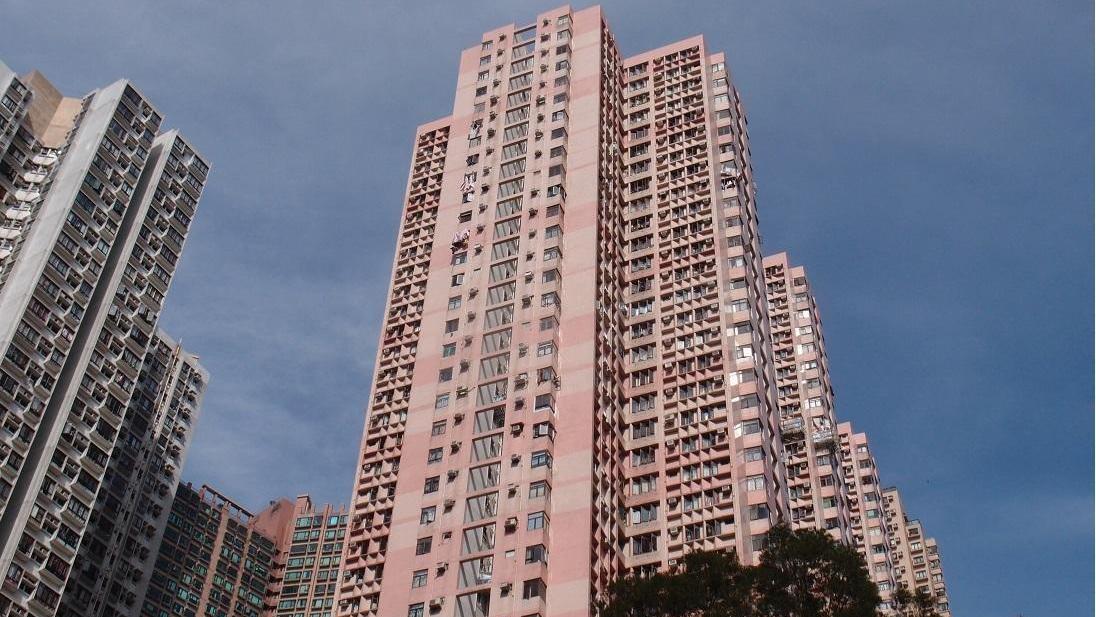 北角富澤花園套三房減5%沽出，成交價843萬元，呎價重上1.3萬元水平。