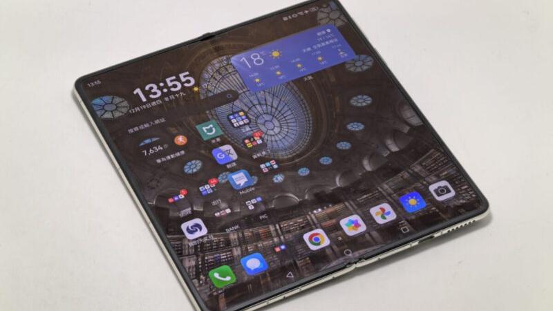 HUAWEI Mate X7曝光：紅楓影像+可變光圈　摺疊平板或同步登場！