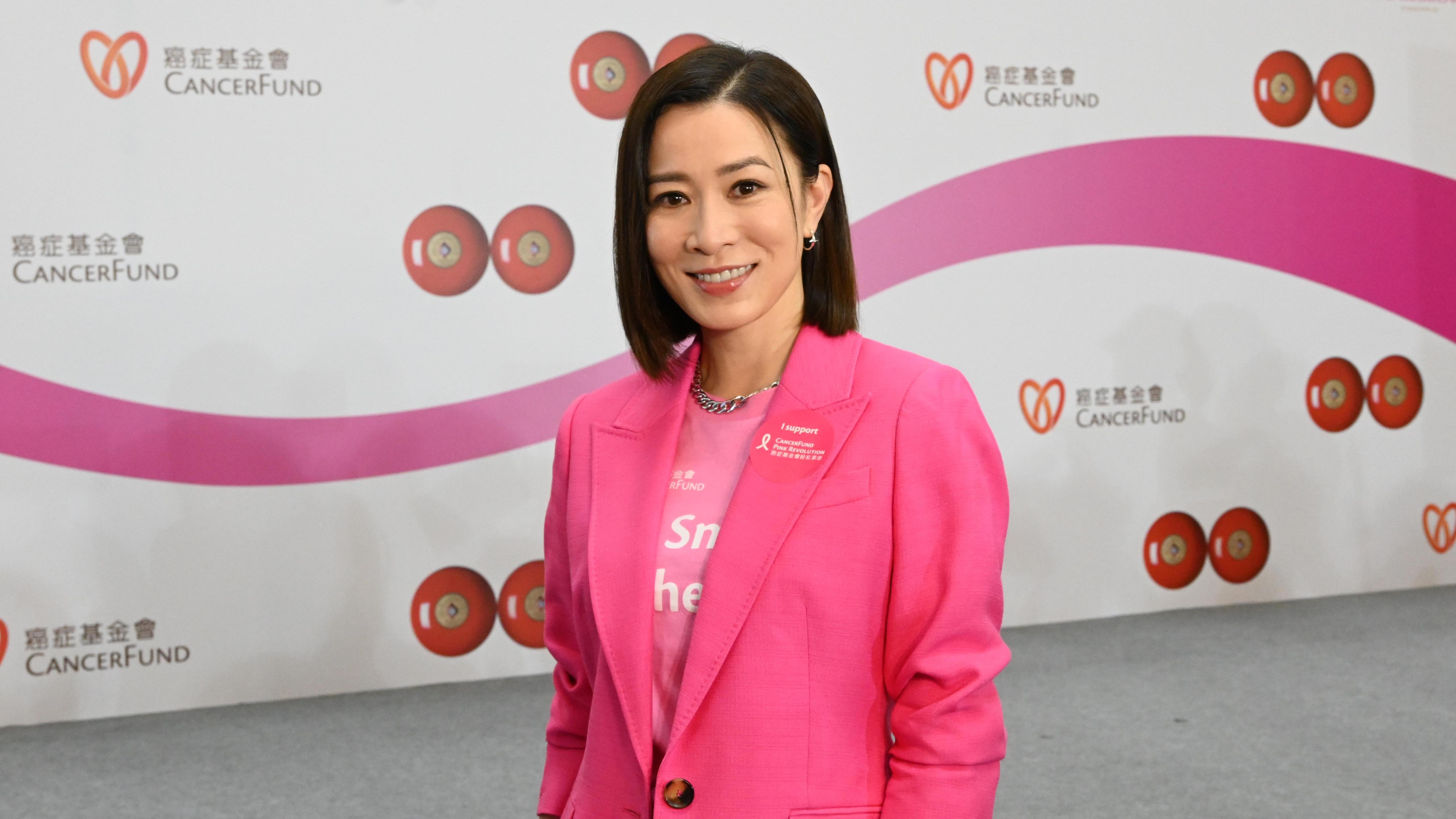 佘詩曼難忘同歐陽震華拍咀戲狂NG 拍古裝坐監戲怕有蝨