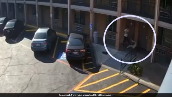 美德州一間汽車旅館發生駭人命案，員工持刀追砍經理，經理遭斬首慘死。