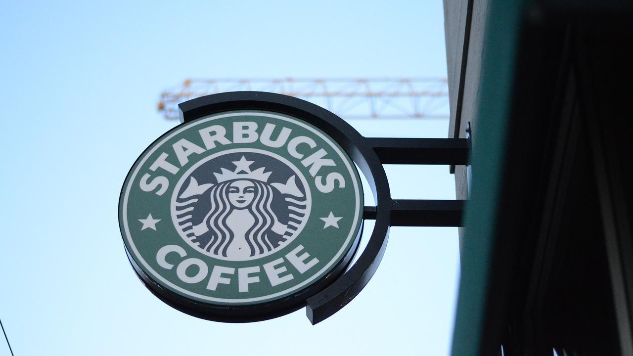 中國Starbucks員工賣月餅？有兼職員工「倒貼」3000元（示意圖／Pixabay）