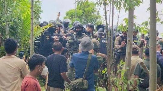 泰柬17日於有主權爭議的邊境爆發激烈衝突。雙方互相指控對方越界、違反停火協議。（圖／翻攝《紅星新聞》）