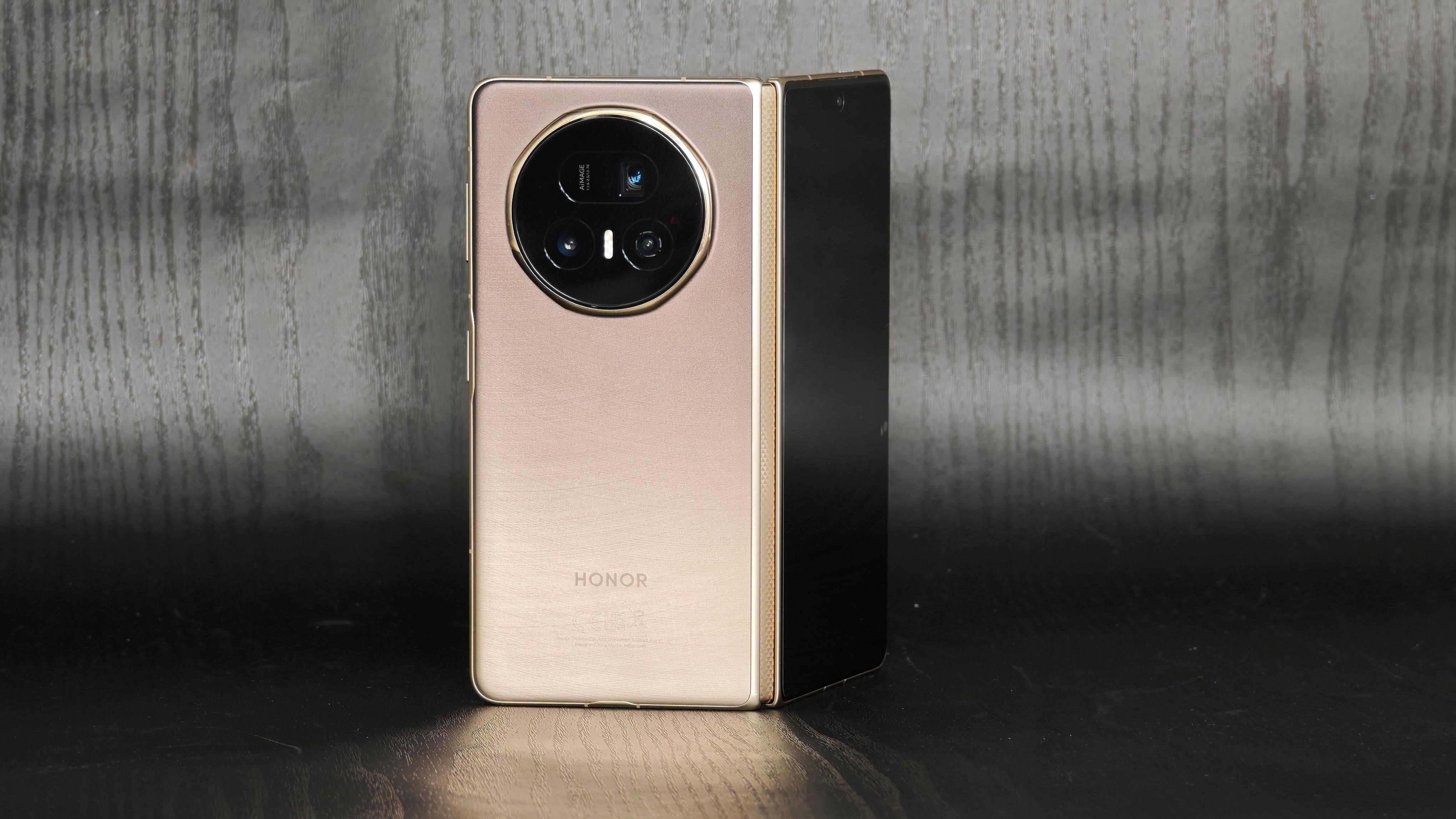 HONOR Magic V5超薄大摺長測實試　影相多工性能絕佳