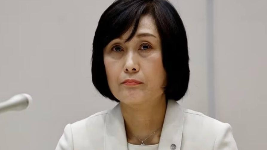 日航對社長鳥取三津子作出減薪處分，以示對機師違規喝酒負責。(互聯網)