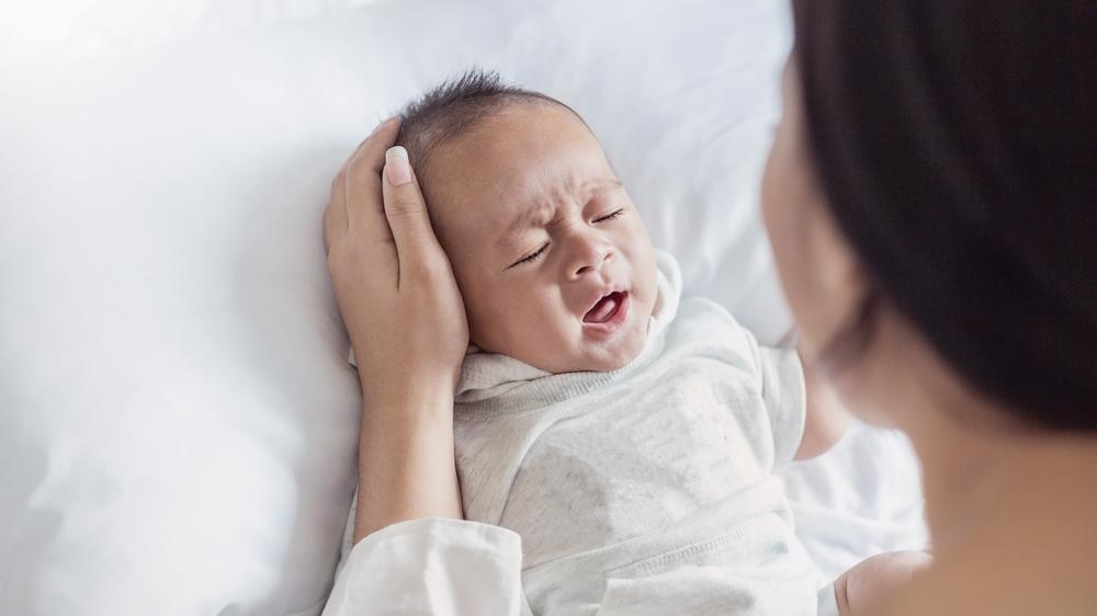 小弟弟因嚴重的血液分流與肺靜脈出口異常，導致心臟擴大與肺部壓力升高，危及生命。