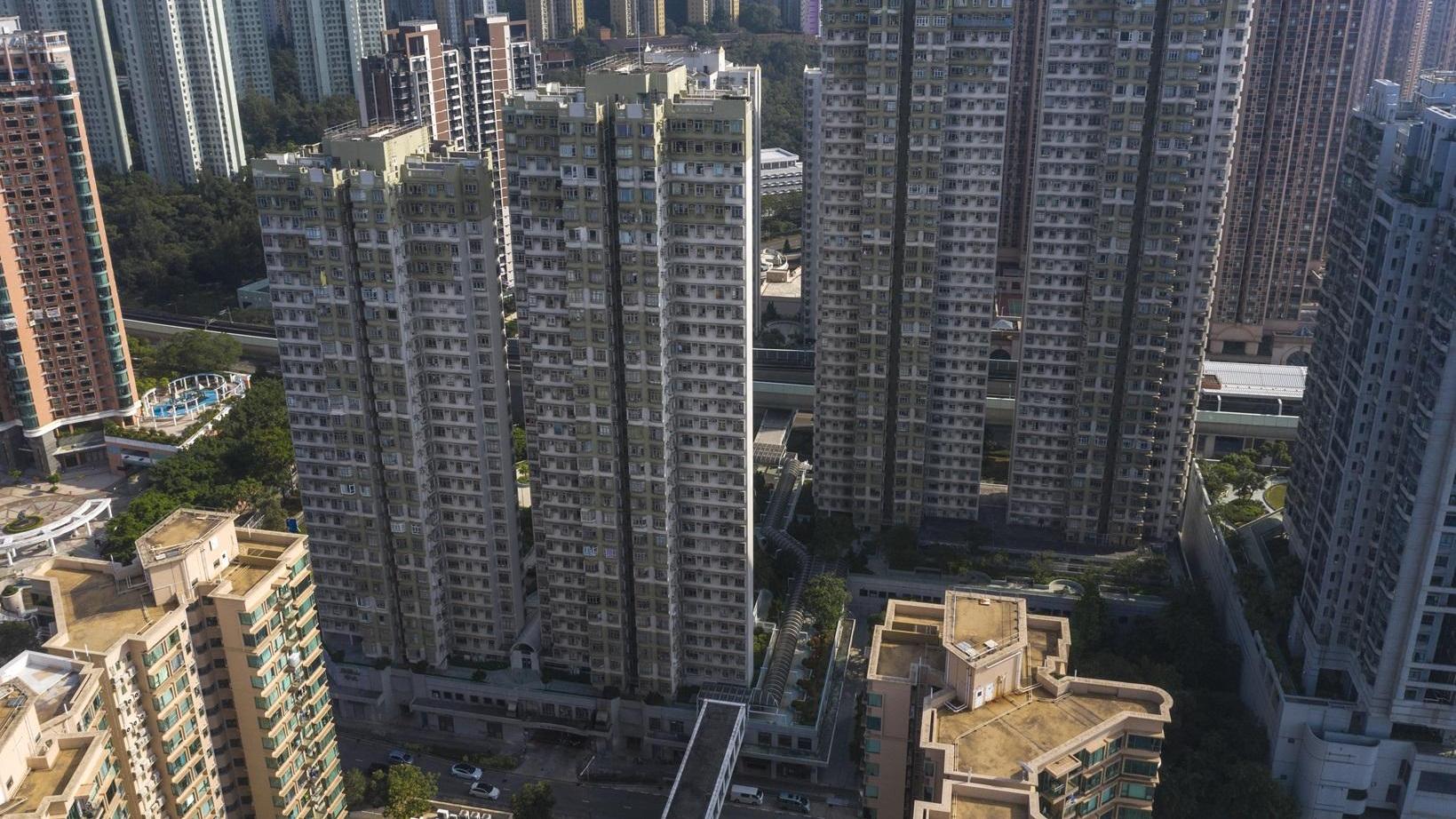 馬鞍山中心低層三房放賣一年，終以619萬元沽出，26年帳面升值375萬元。