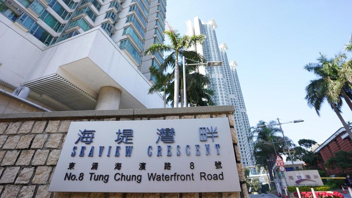 內地家長睇中東涌海堤灣畔鄰近兒子學校，以1.75萬元租兩房海景戶，一手業主租金回報高達14厘。