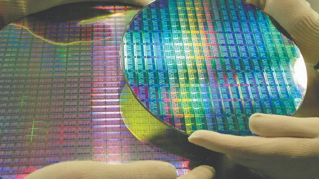 中國半導體龍頭中芯國際正在測試由上海新創公司宇量昇開發的DUV光刻機。（圖／美聯社）