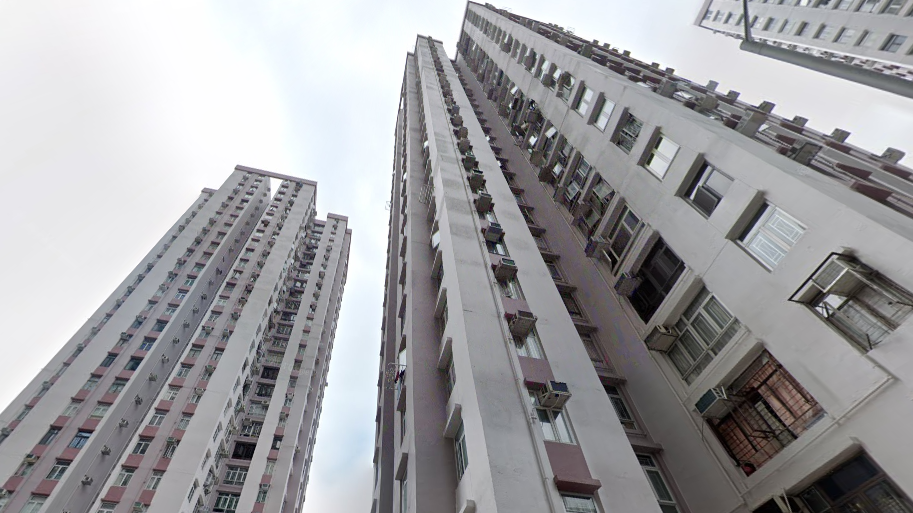 上車客偷步入市香港仔居屋漁暉苑向南兩房，作價378萬元，上手持貨46年大賺近32倍。