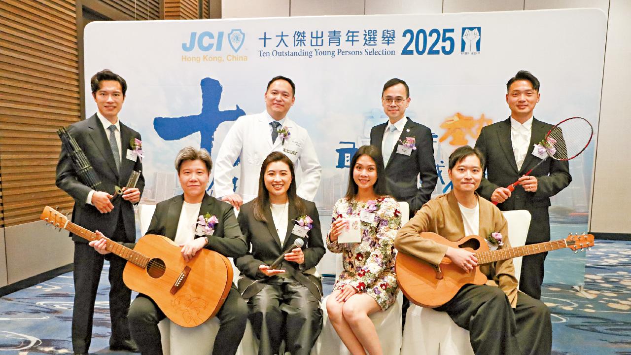 十大傑青 運動員藝術表演者各佔3席 李俊樂口琴助無痛復建 鄺文傑轉跑道藝術治療