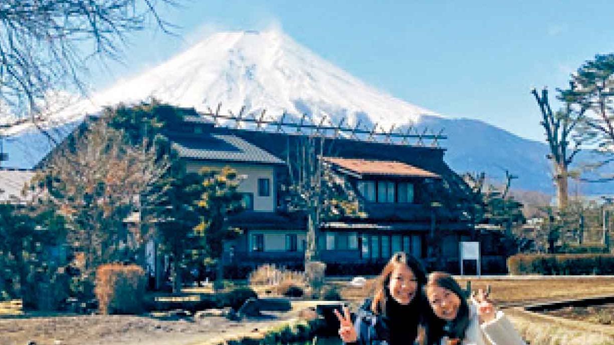 富士山下湧泉「忍野八海」