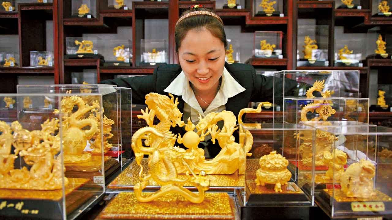 美國停擺！資金避險 金價又破頂 上望4千美元