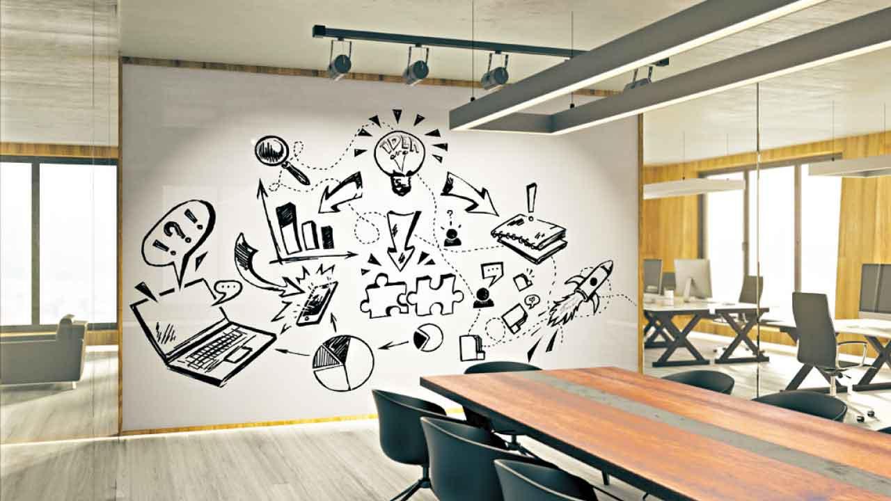 廣告公司的「微笑曲線」