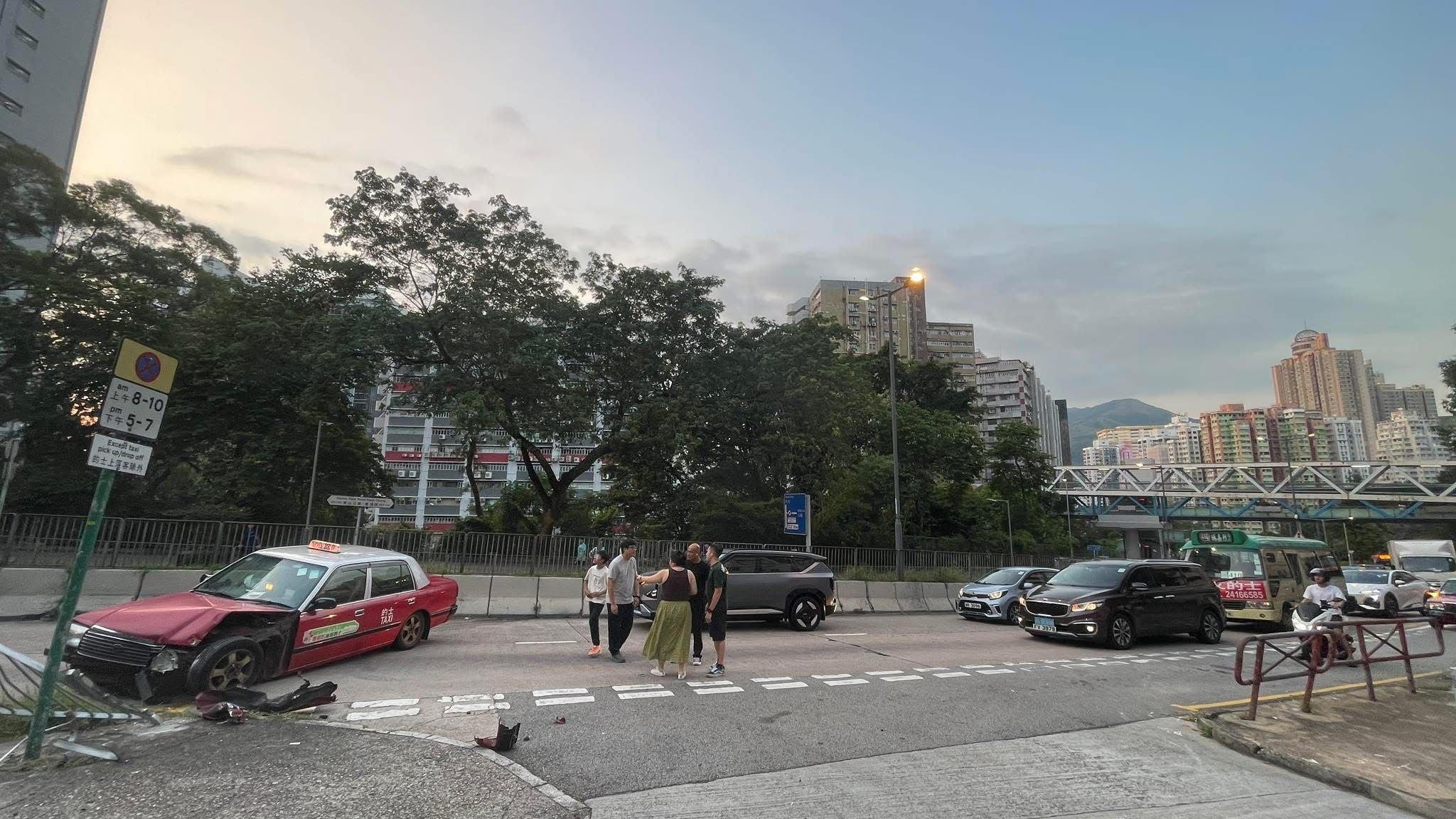 青山公路葵涌段發生交通意外　出九龍方向一度全線封閉