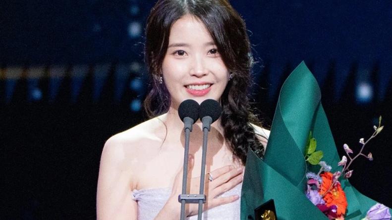 首爾國際電視節｜IU封后激動攞獎 感謝劇中父母領悟人生