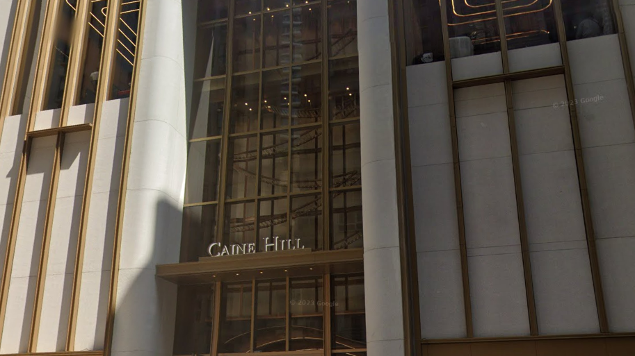 西半山單幢盤CAINE HILL一伙面積不足200呎的開放式戶，內地客以1.65萬元承租，呎租破84元。