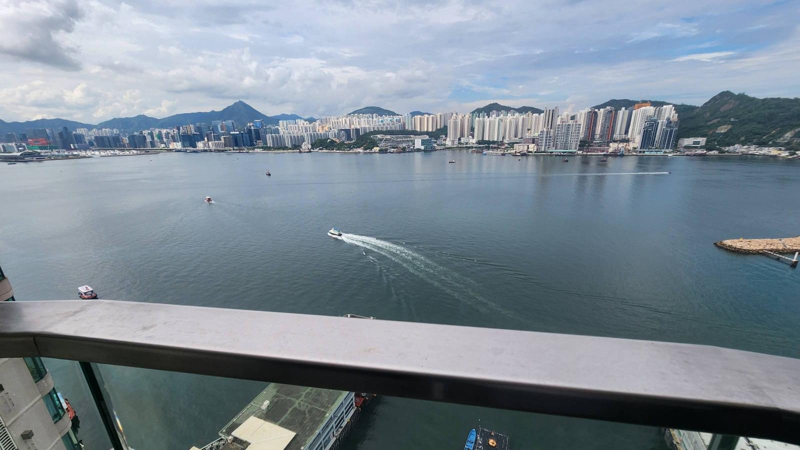 西灣河嘉亨灣全海景套三房，屬單邊戶，可遠眺東九龍一帶景致，十分開揚。(代理提供)