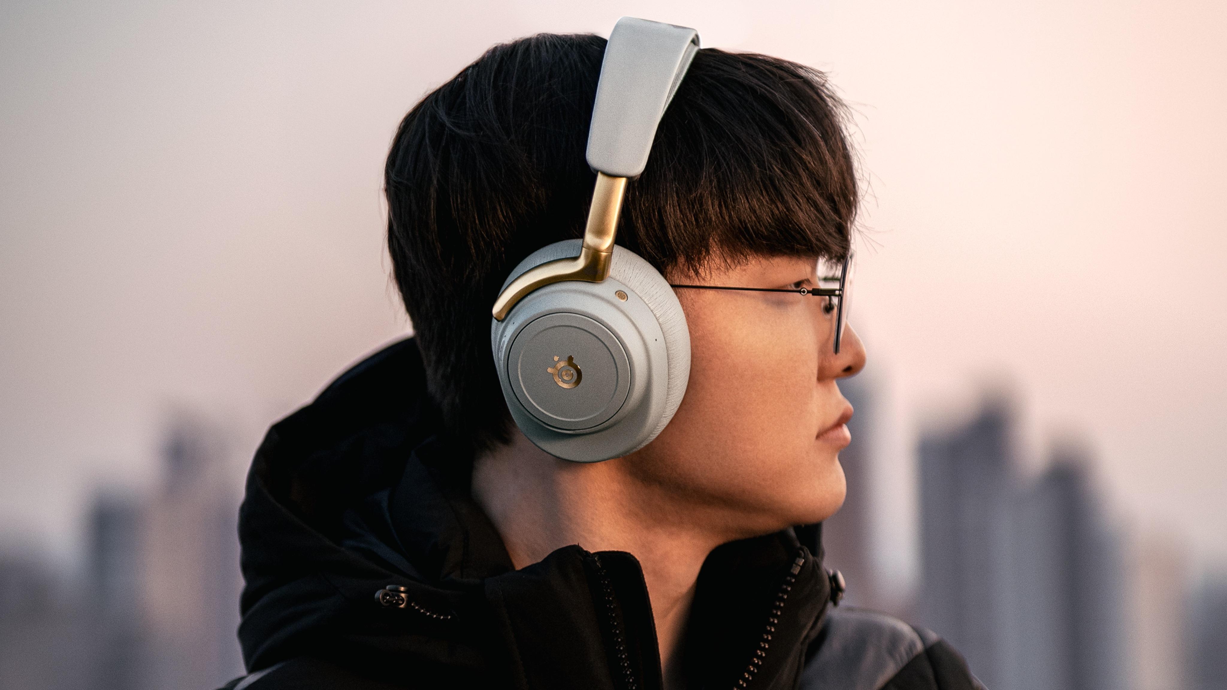 SteelSeries全球首款Hi-Res電競耳機　4音源同播、發燒級音質