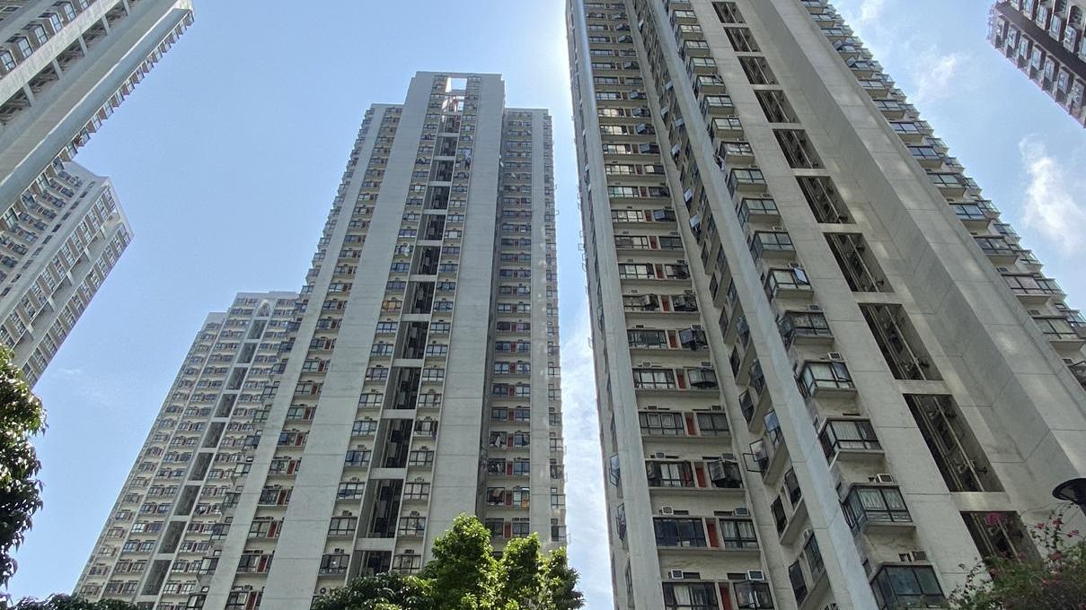 內地客為方便子女在港上學，以每月1.15萬元承租屯門大興花園兩房，並預繳一年租金近14萬元。