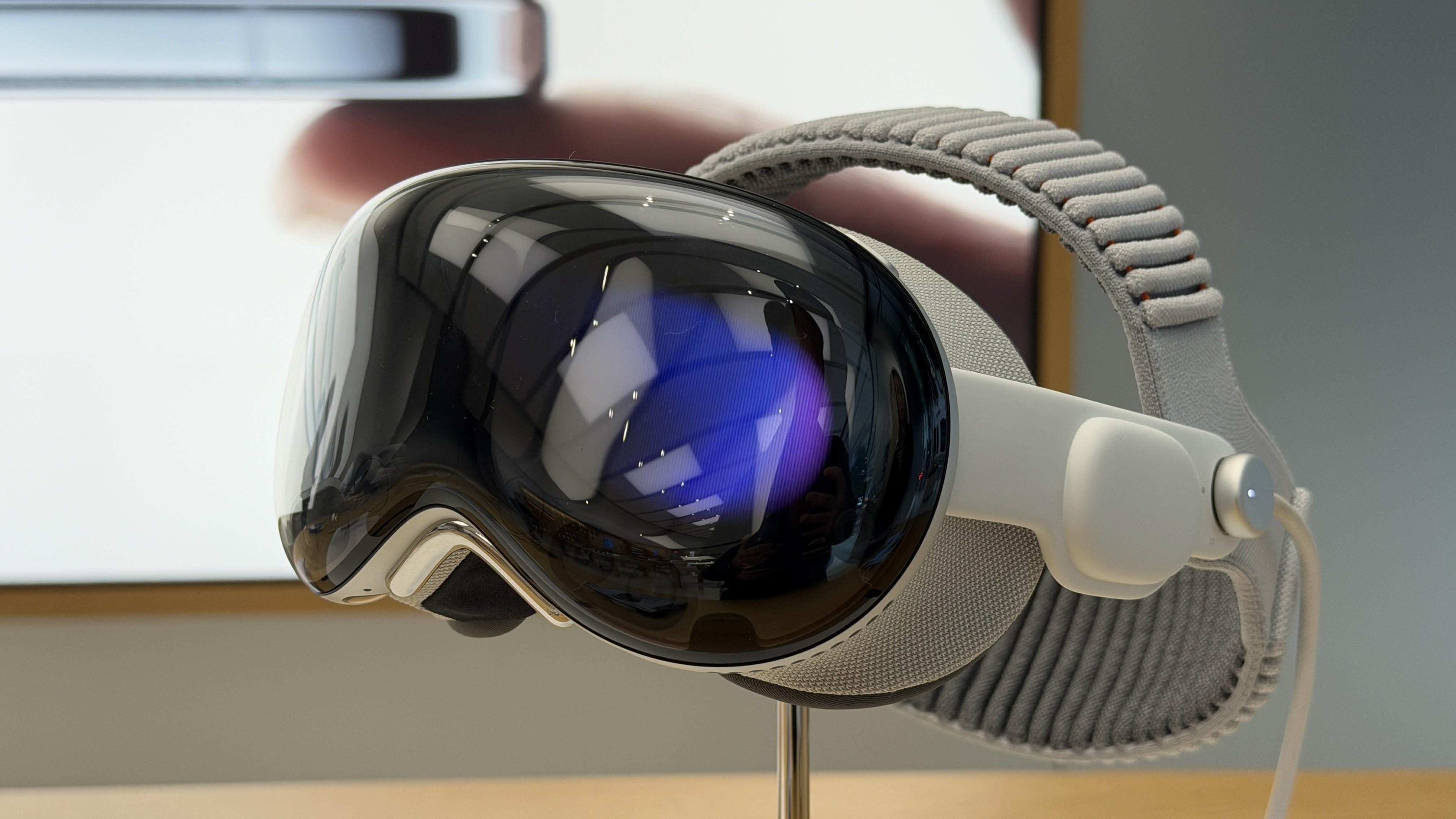 Apple Vision Pro M5版　全新雙圈編織頭帶更舒適