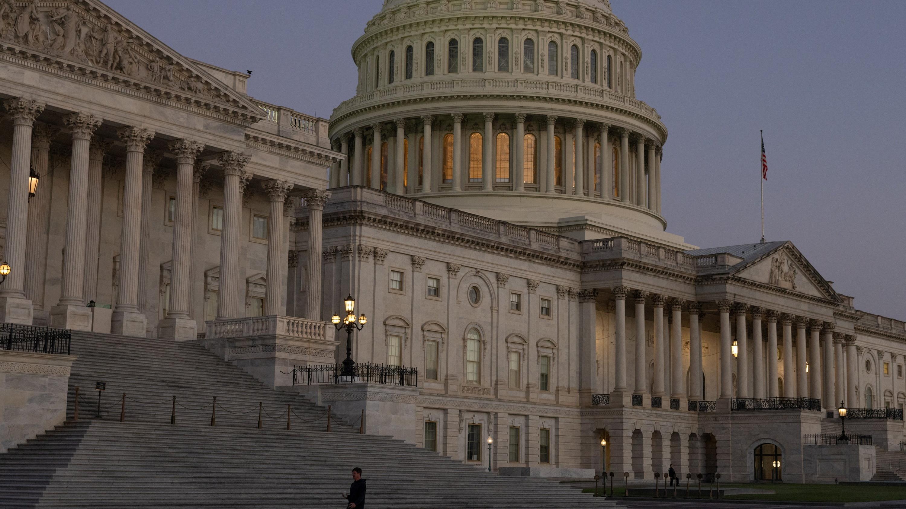 美國政府繼續停擺 ADP數據成焦點