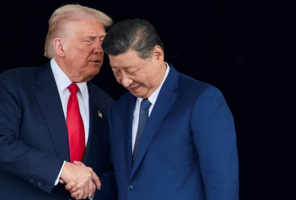 國家主席習近平周一與美國總統特朗普通話(路透社資料圖片)