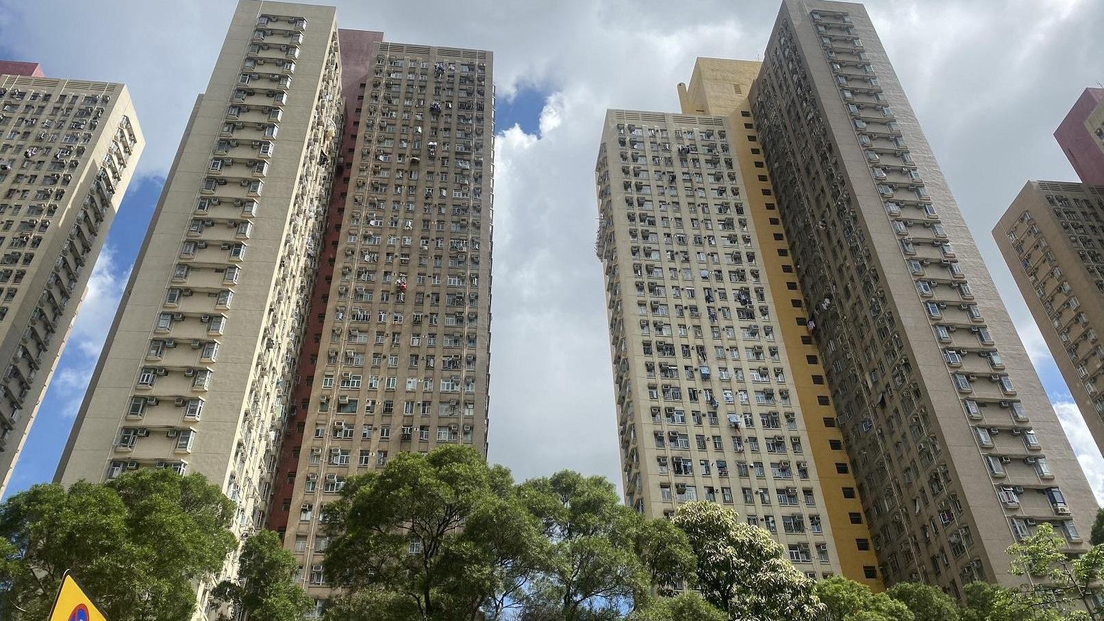 鑽石山龍蟠苑一名少女暈倒家中，送院搶救不治。