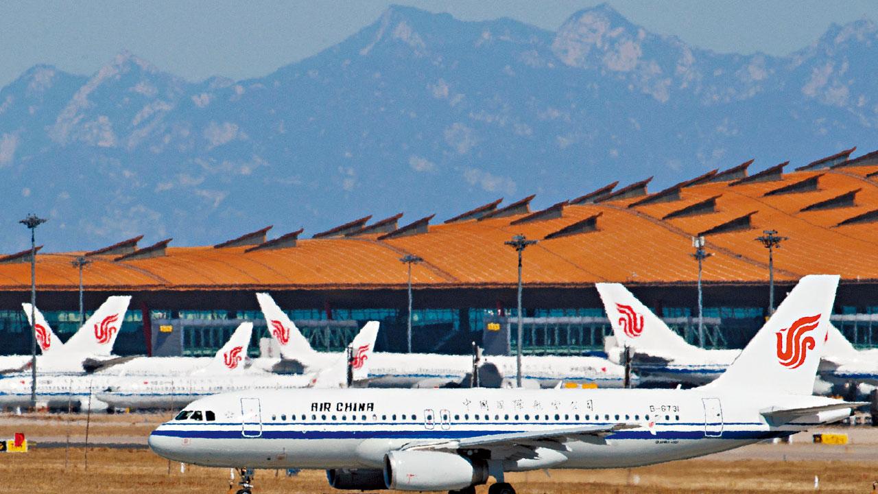 高市早苗無悔意 中日12航線航班全部取消