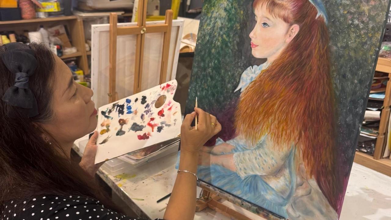 我一邊畫，一邊咒罵雷諾亞，你真是癲的！