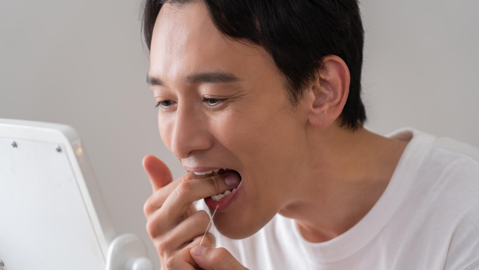 透過「逆向旋轉」取代傳統削骨，能有效將缺牙區鬆軟的骨質緻密化，可減少手術創傷，提升病人舒適度，同時也提高植牙的初期穩定度與長期骨癒合的成效，為過去因骨量不足而對植牙卻步的病人，提供植牙新選擇。