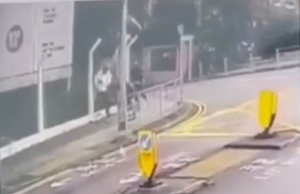 火炭謀殺案中潛逃內地的3名男子移交港警，累計10人被捕。(影片截圖)