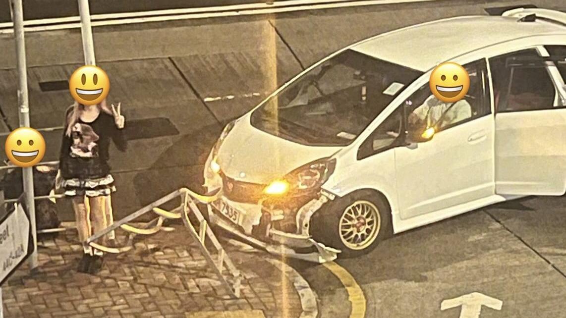 網上熱話｜港女撞車後第一時間拍照 網民稱開心反思過錯