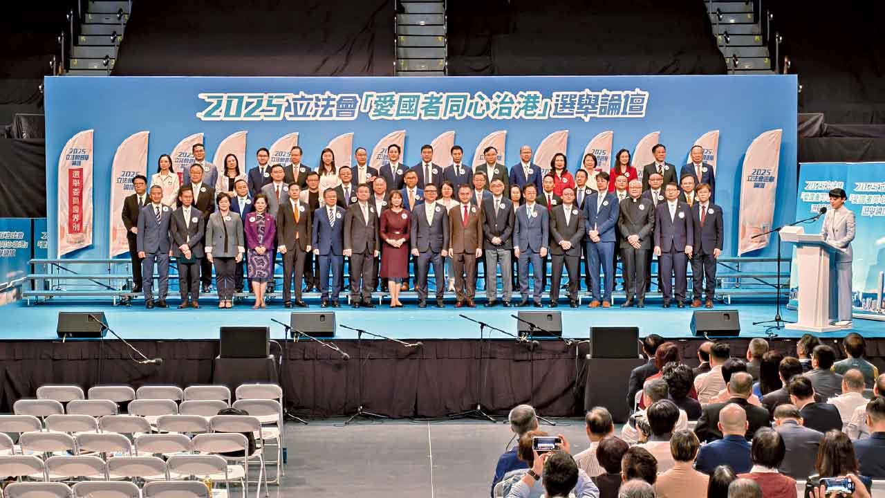 七成三選委赴論壇聽政綱 曾國衞：候選人全出席顯重視