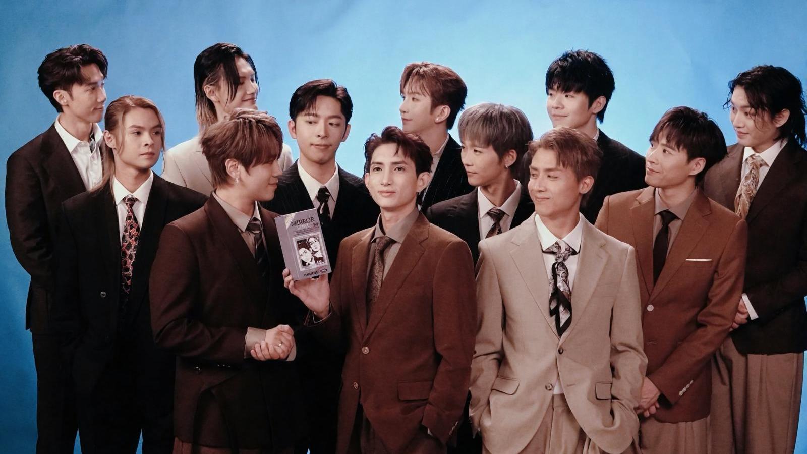 MIRROR七周年團歌《DNA is U》MV復刻經典廣告  姜濤激罕露額「舞王Jer」柳應廷企C位標冷汗