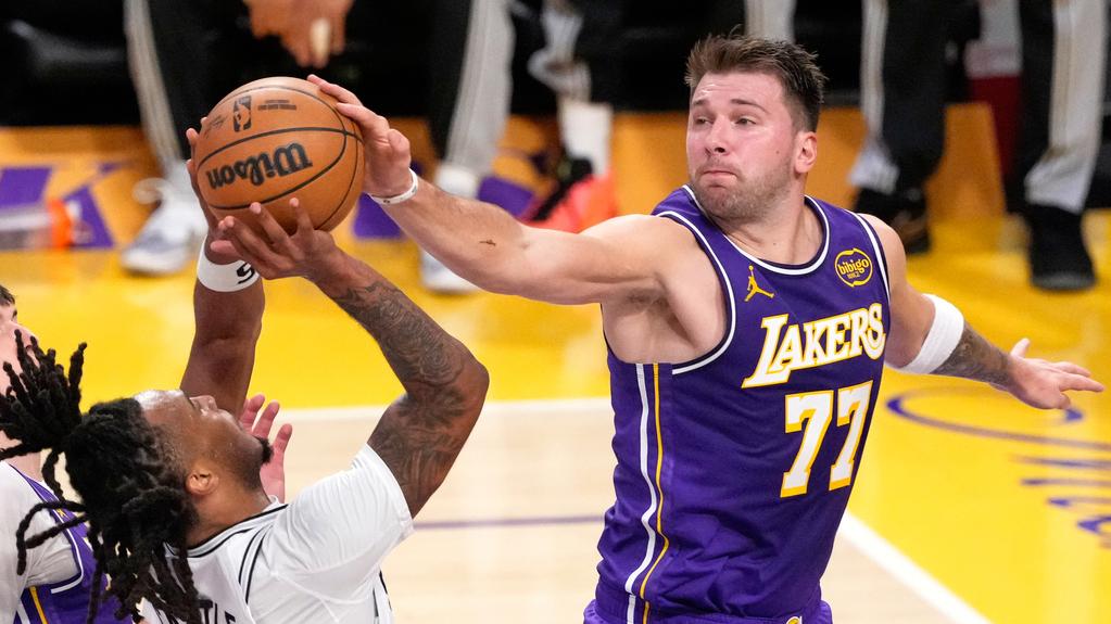 當錫為湖人攻入35分，為湖人反勝馬刺。(美聯社)