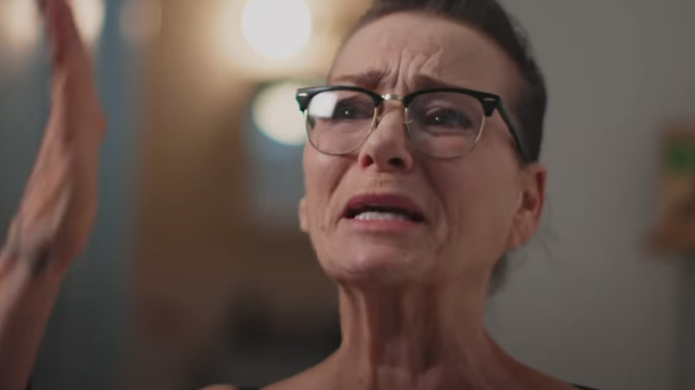 瘦身達人年賺3.9億淪破產 做外賣車手送餐