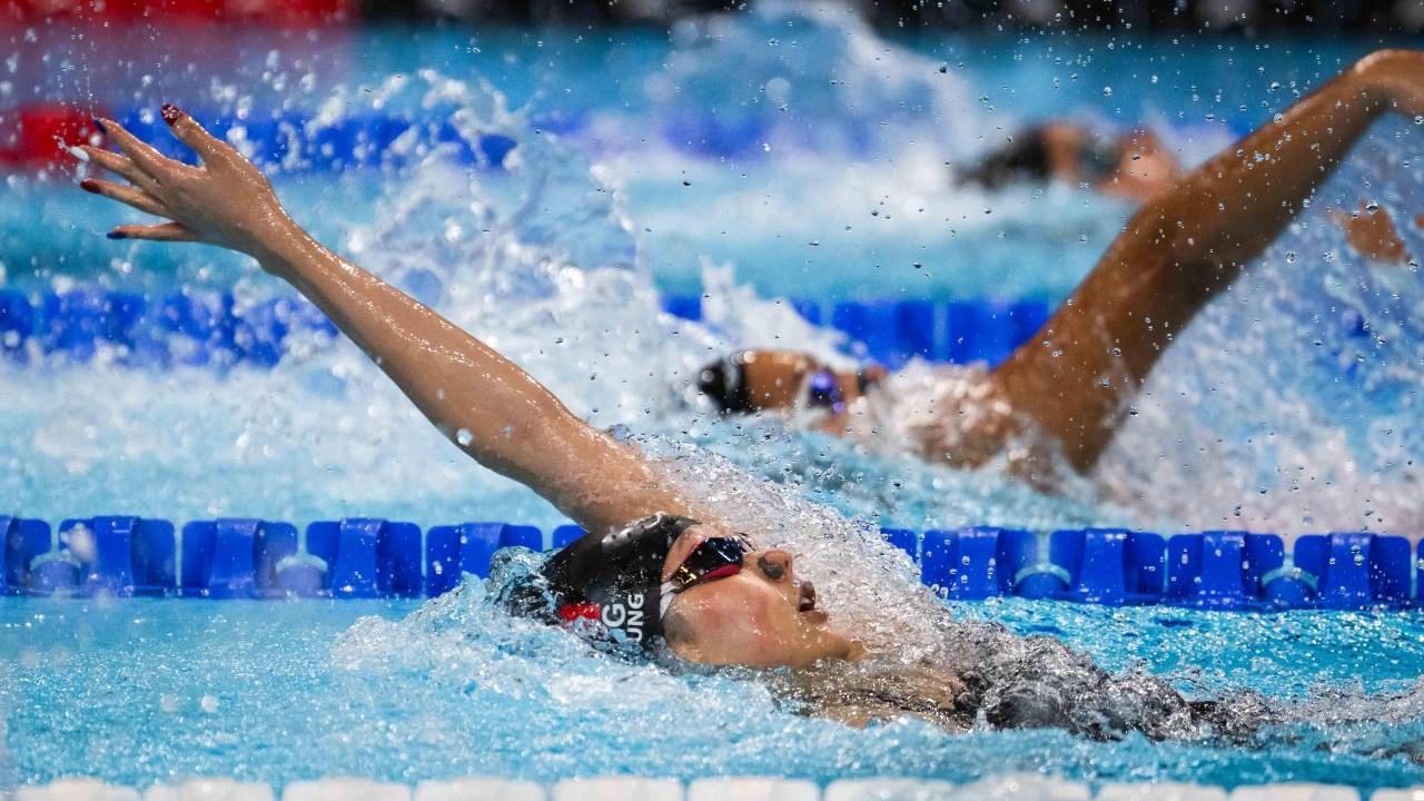 全運會｜張心悅100米背泳預賽游出第7 晉級準決賽。（資料圖片）